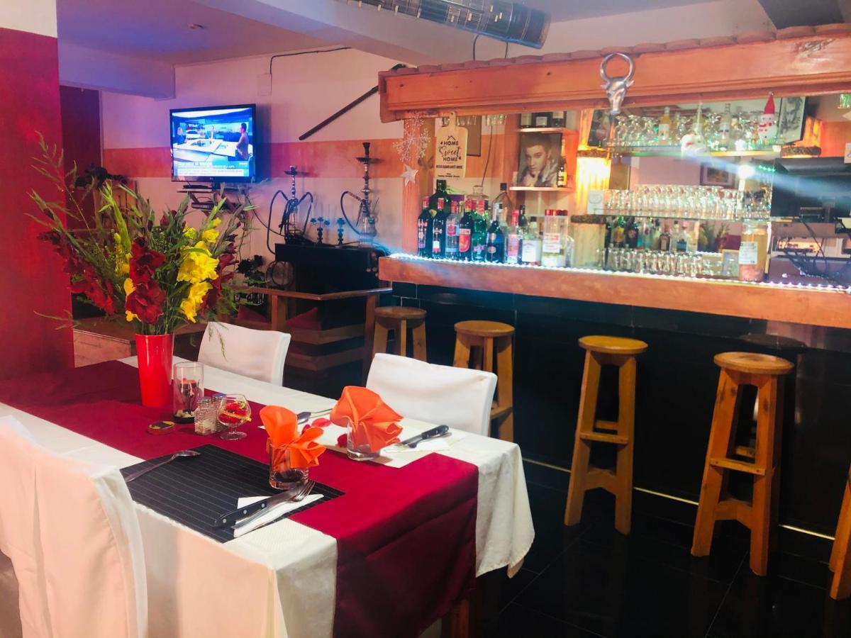 Talata-maty Petite Flower Guest House מראה חיצוני תמונה