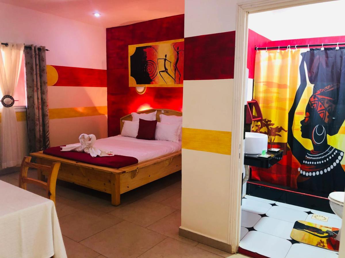 Talata-maty Petite Flower Guest House מראה חיצוני תמונה