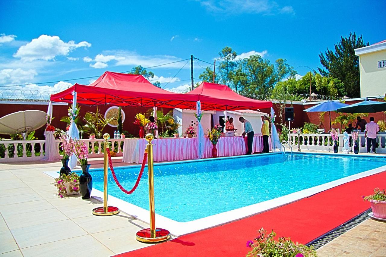 Talata-maty Petite Flower Guest House מראה חיצוני תמונה