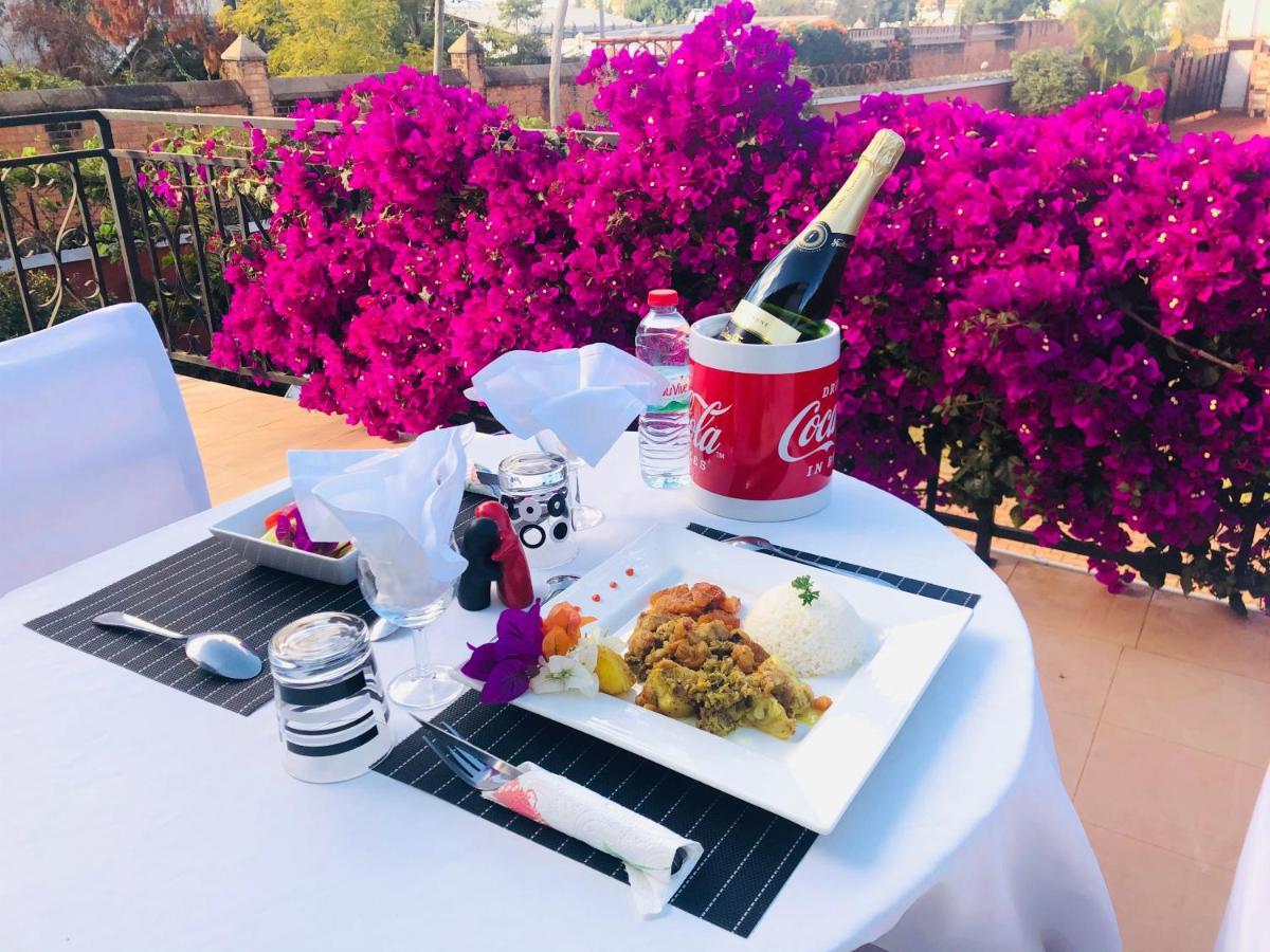 Talata-maty Petite Flower Guest House מראה חיצוני תמונה