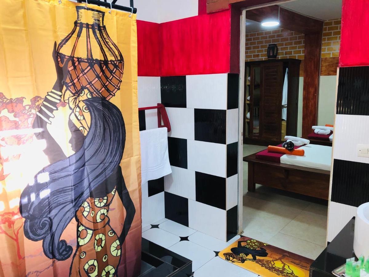 Talata-maty Petite Flower Guest House מראה חיצוני תמונה