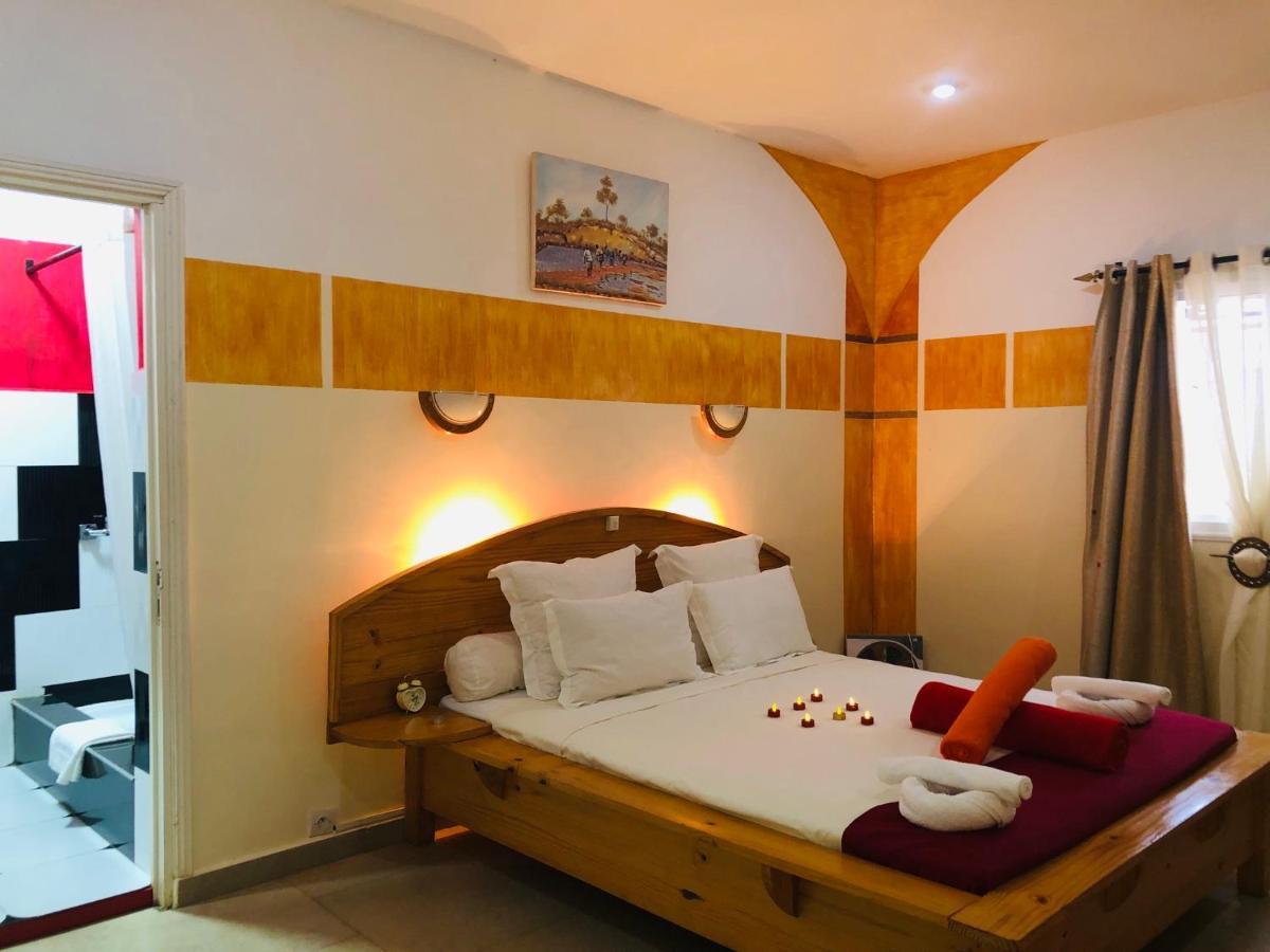 Talata-maty Petite Flower Guest House מראה חיצוני תמונה